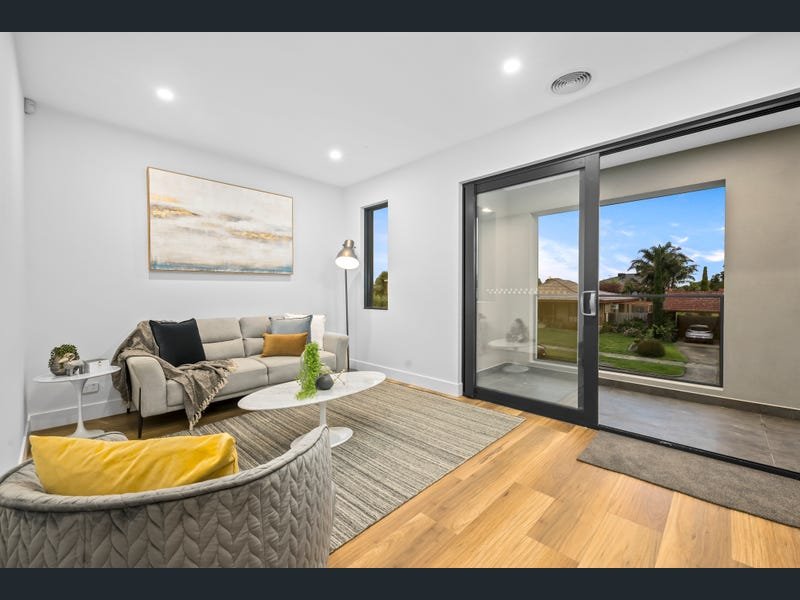 Real Estate and Property in 17 Inglewood Close , Doncaster East, VIC