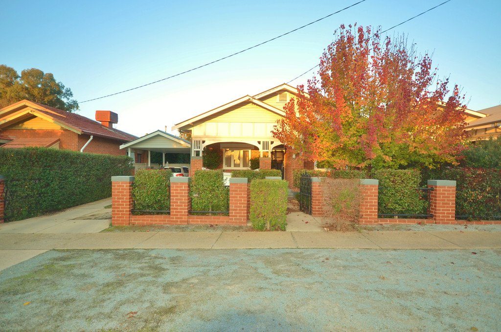 17 Inverary Street WAGGA WAGGA 3