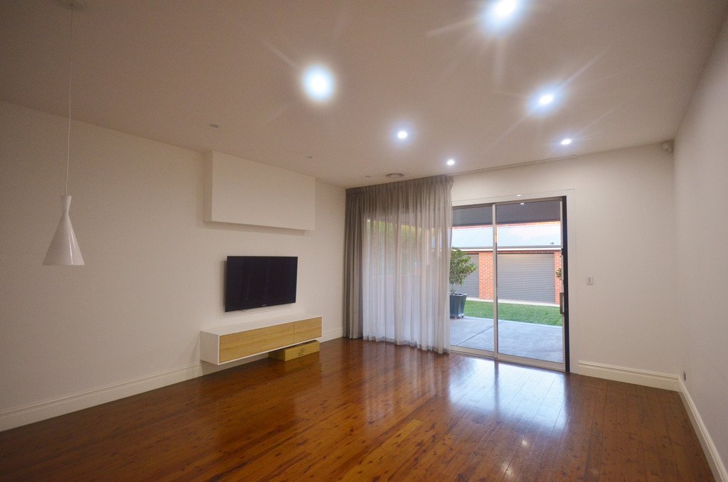 17 Inverary Street WAGGA WAGGA 4