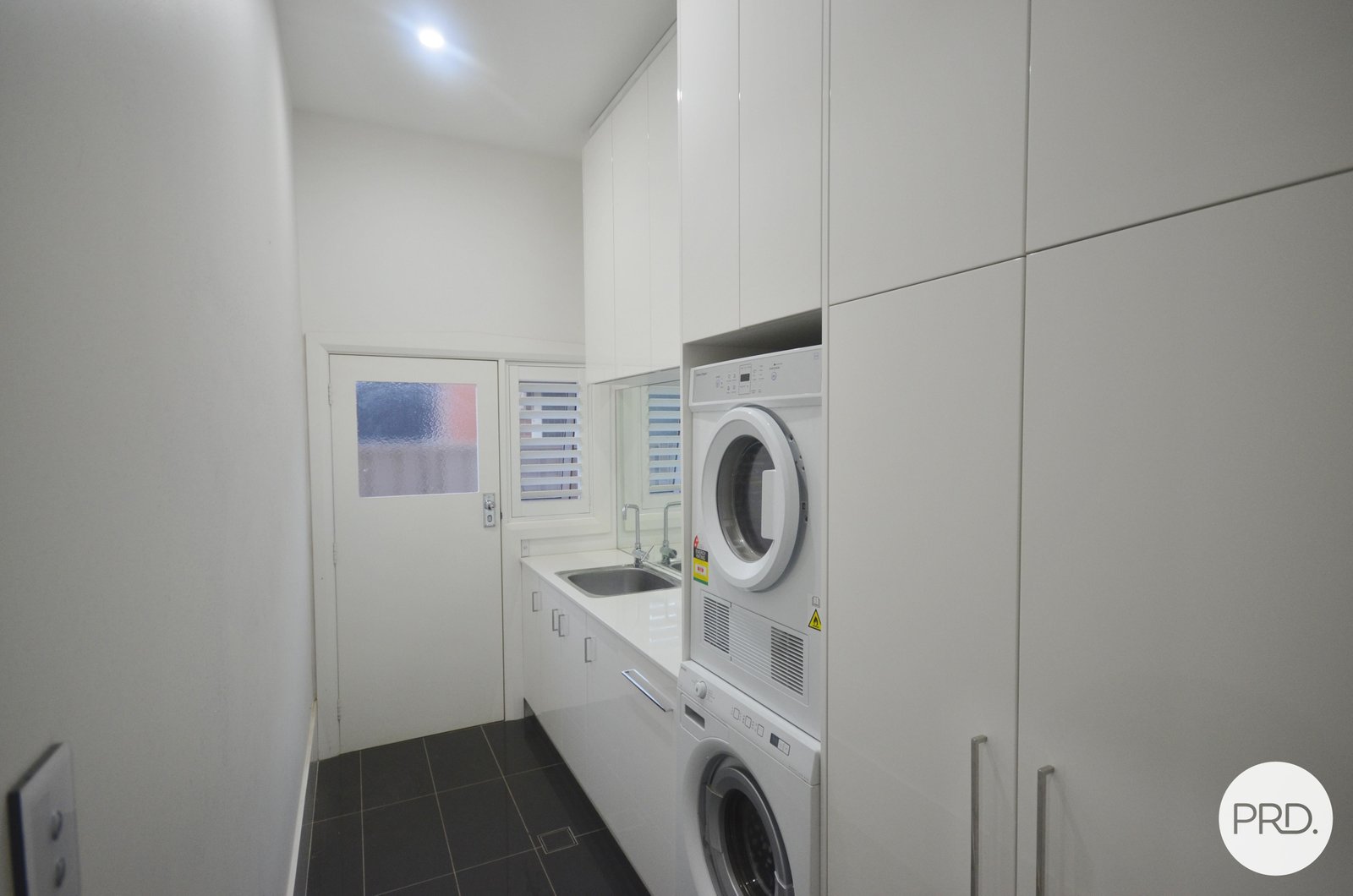 17 Inverary Street WAGGA WAGGA 8