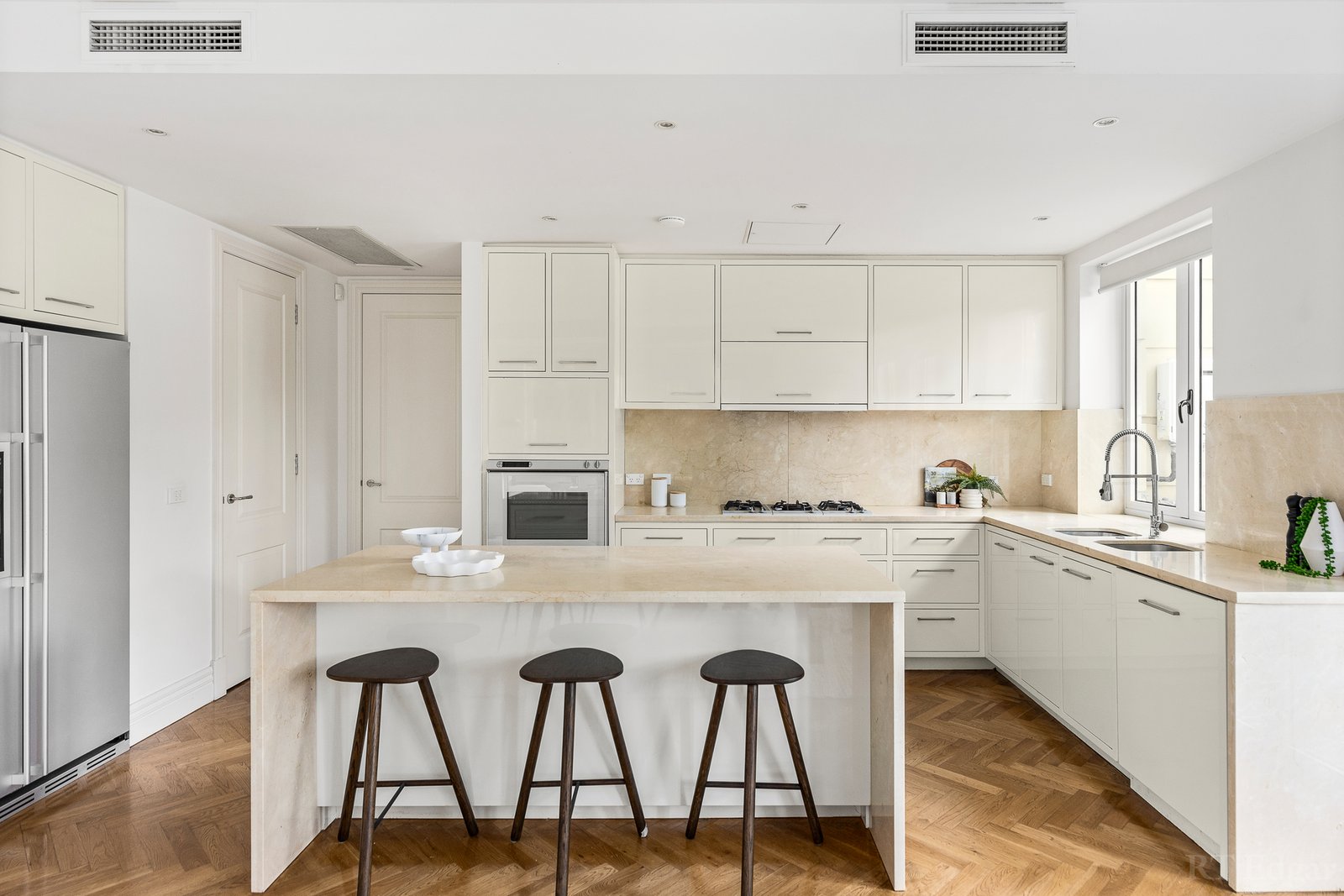 Real Estate and Property in 1/7 Irving Road, Toorak, VIC