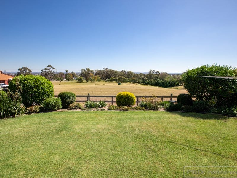 17 James Leslie Drive GILLIESTON HEIGHTS 19