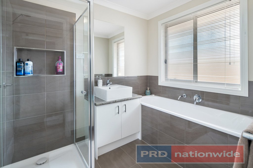 17 Jasmine Crescent BALLAN 10