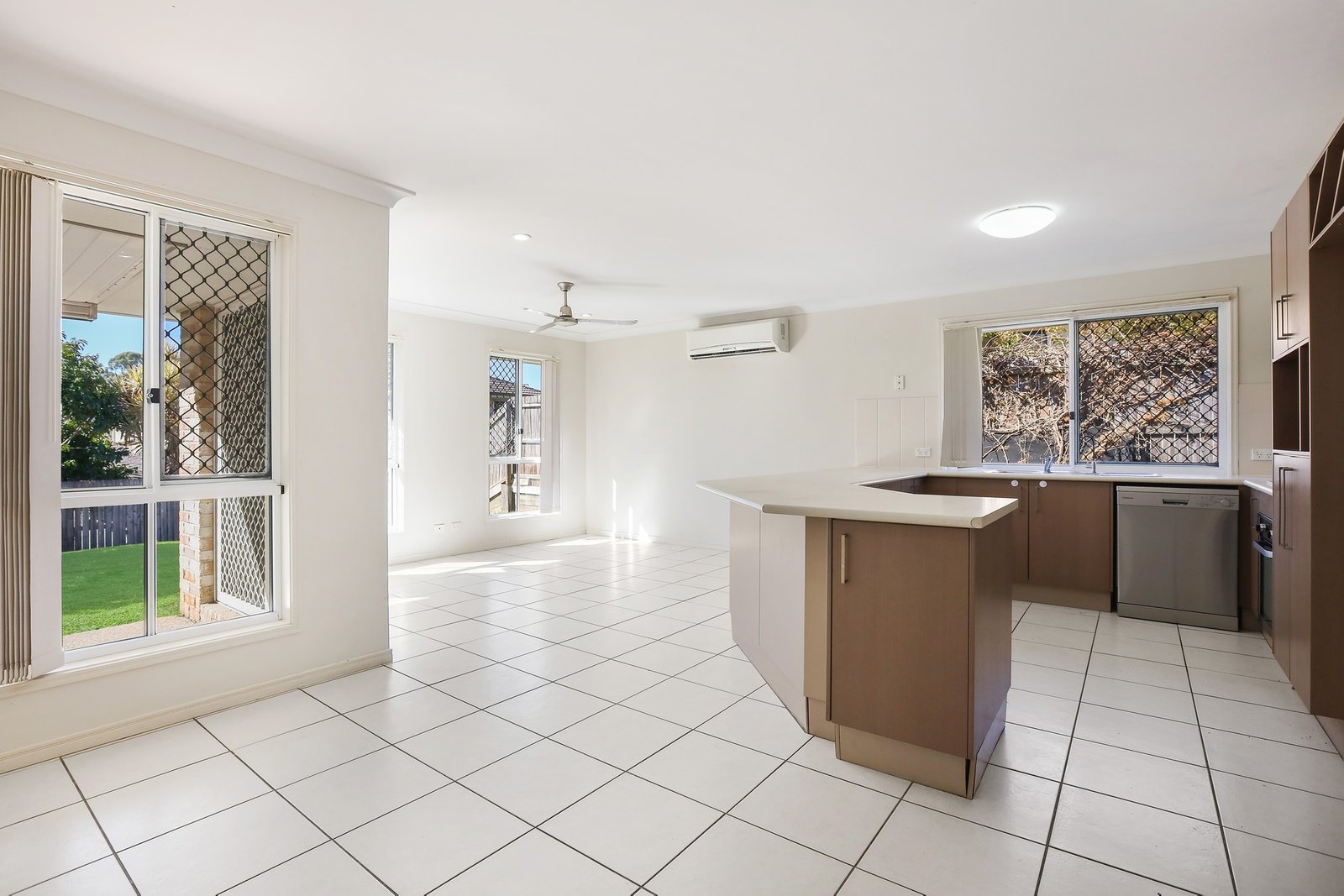 17 Jaxson Terrace PIMPAMA 4