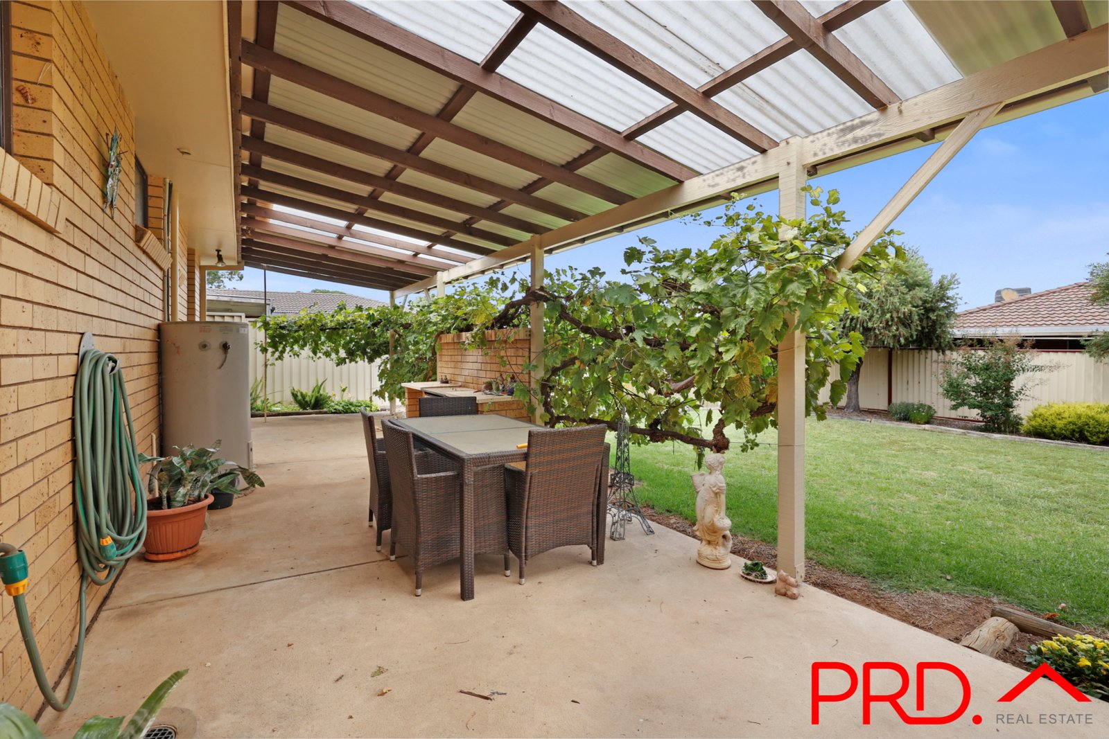 17 Jemmy Place TAMWORTH 18