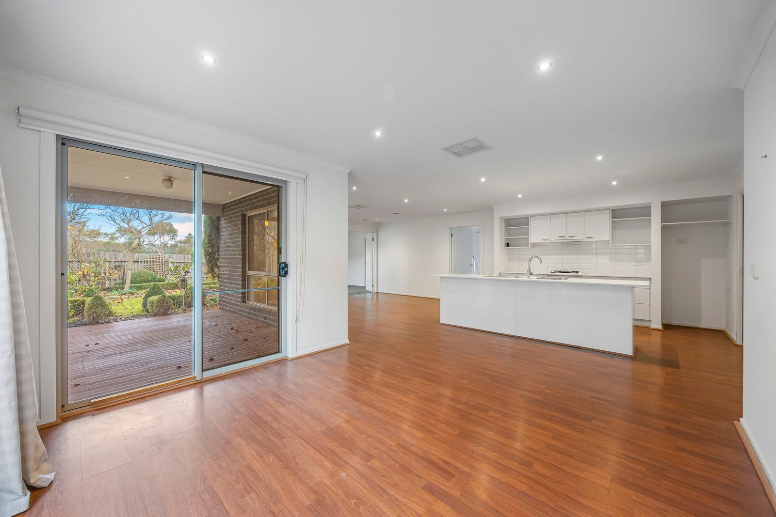 Gallery: 17 Jess Way