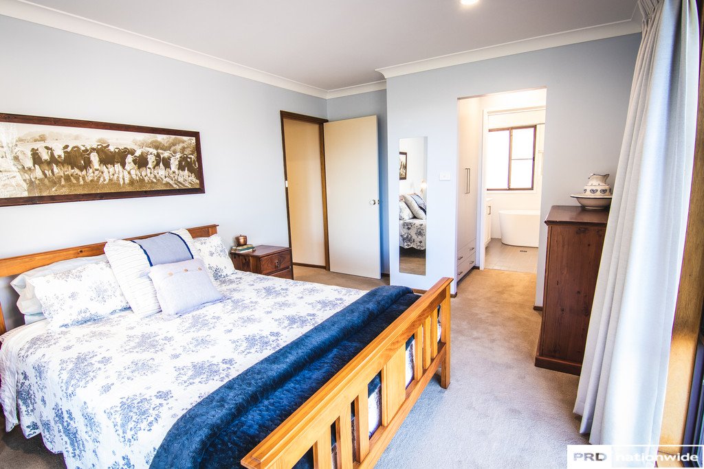 17 Jodie Court TAMWORTH 8