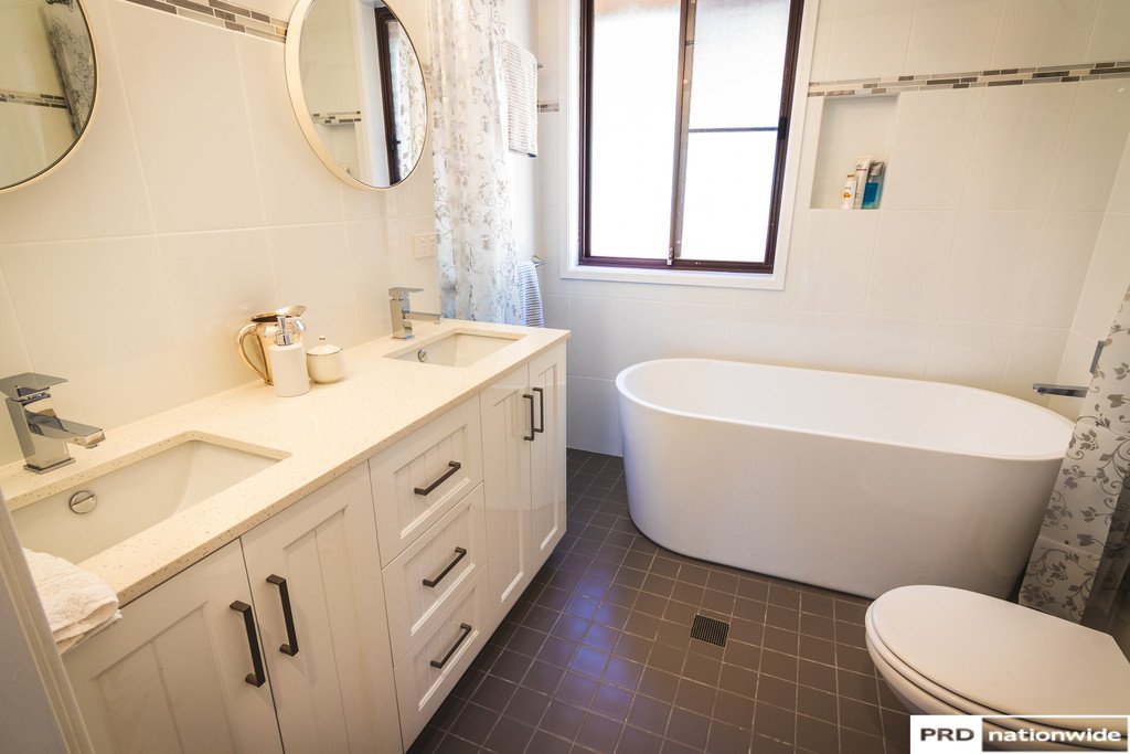 17 Jodie Court TAMWORTH 9