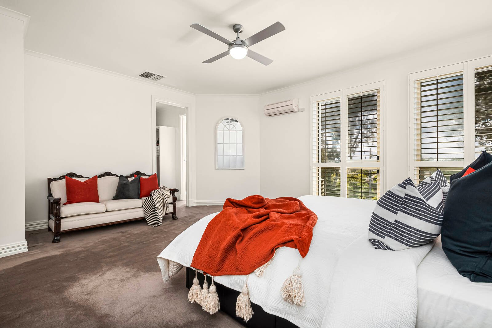 Real Estate and Property in 17 Kaleno View, Balwyn, VIC