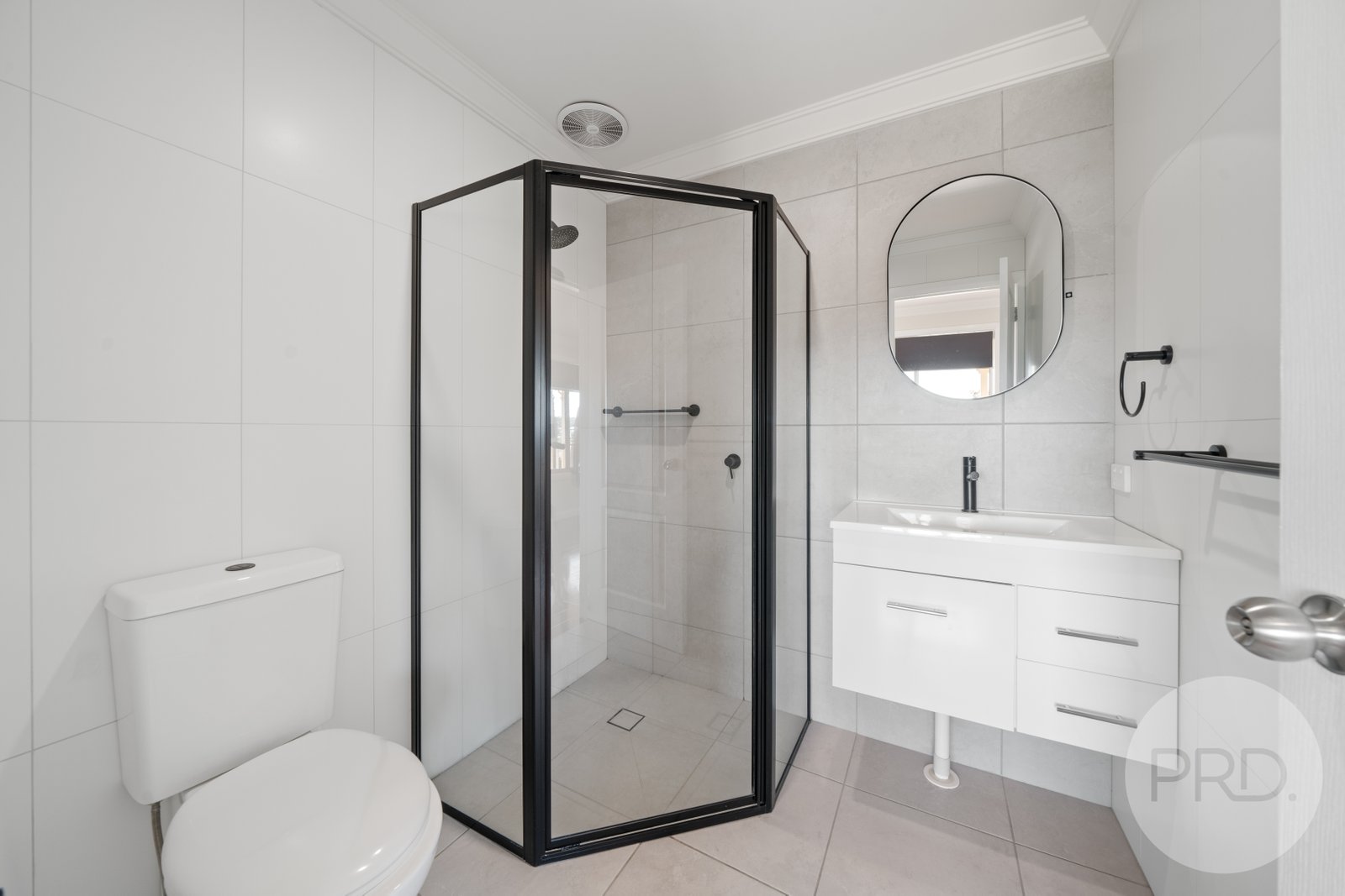 17 Kaloona Drive BOURKELANDS 19