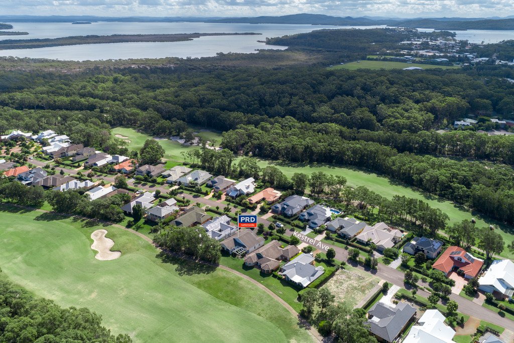 17 Kestrel Avenue SALAMANDER BAY 3