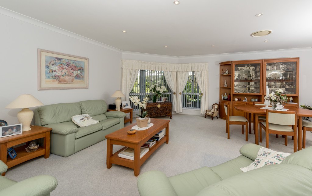 17 Kestrel Avenue SALAMANDER BAY 4