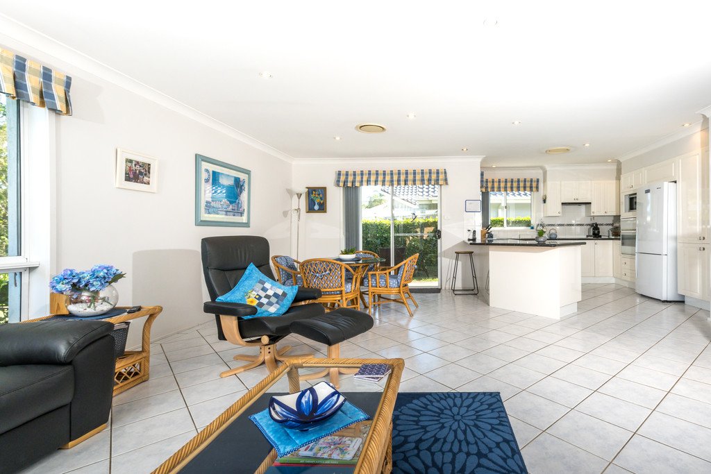 17 Kestrel Avenue SALAMANDER BAY 8