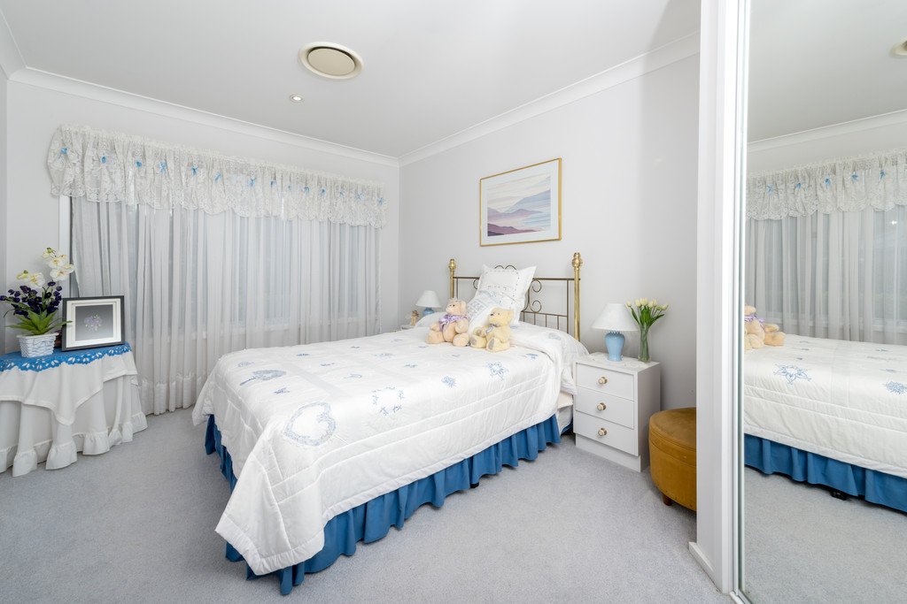 17 Kestrel Avenue SALAMANDER BAY 12