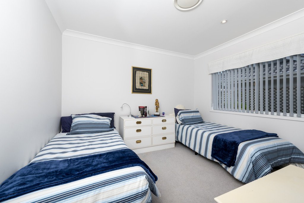 17 Kestrel Avenue SALAMANDER BAY 13