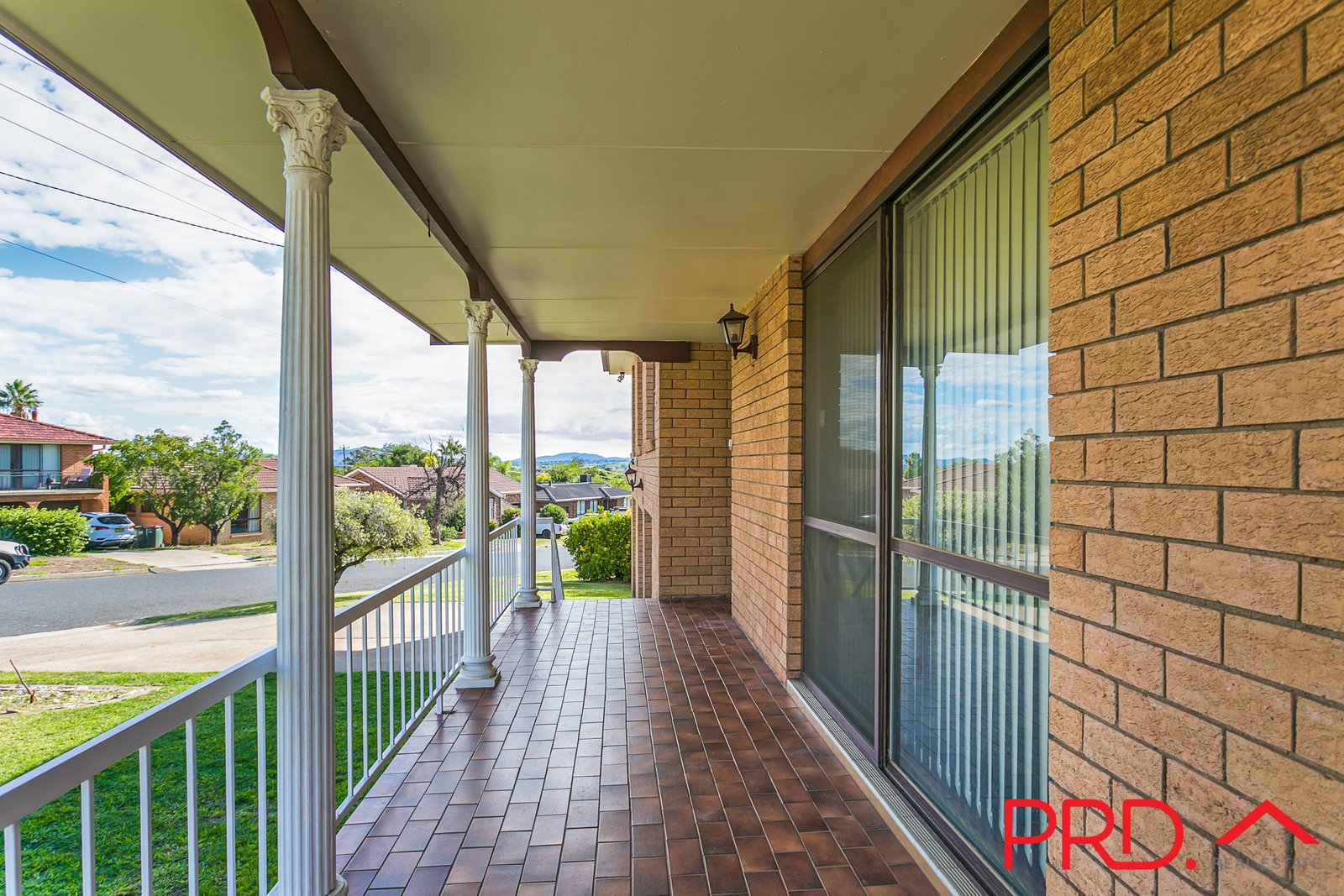 17 Kinarra Street TAMWORTH 4