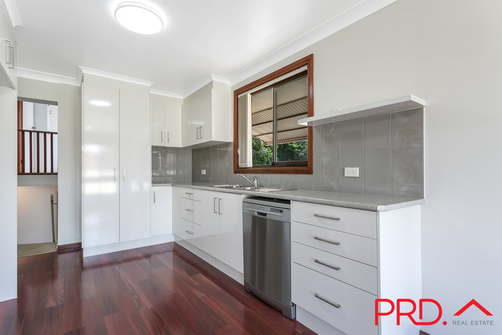 17 Kinarra Street TAMWORTH 5