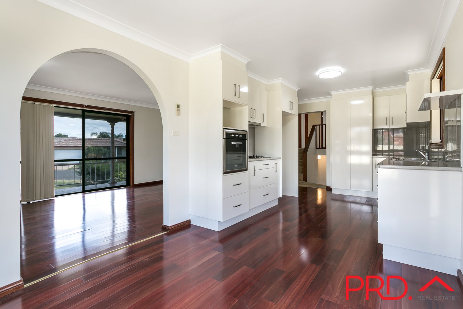 17 Kinarra Street TAMWORTH 8