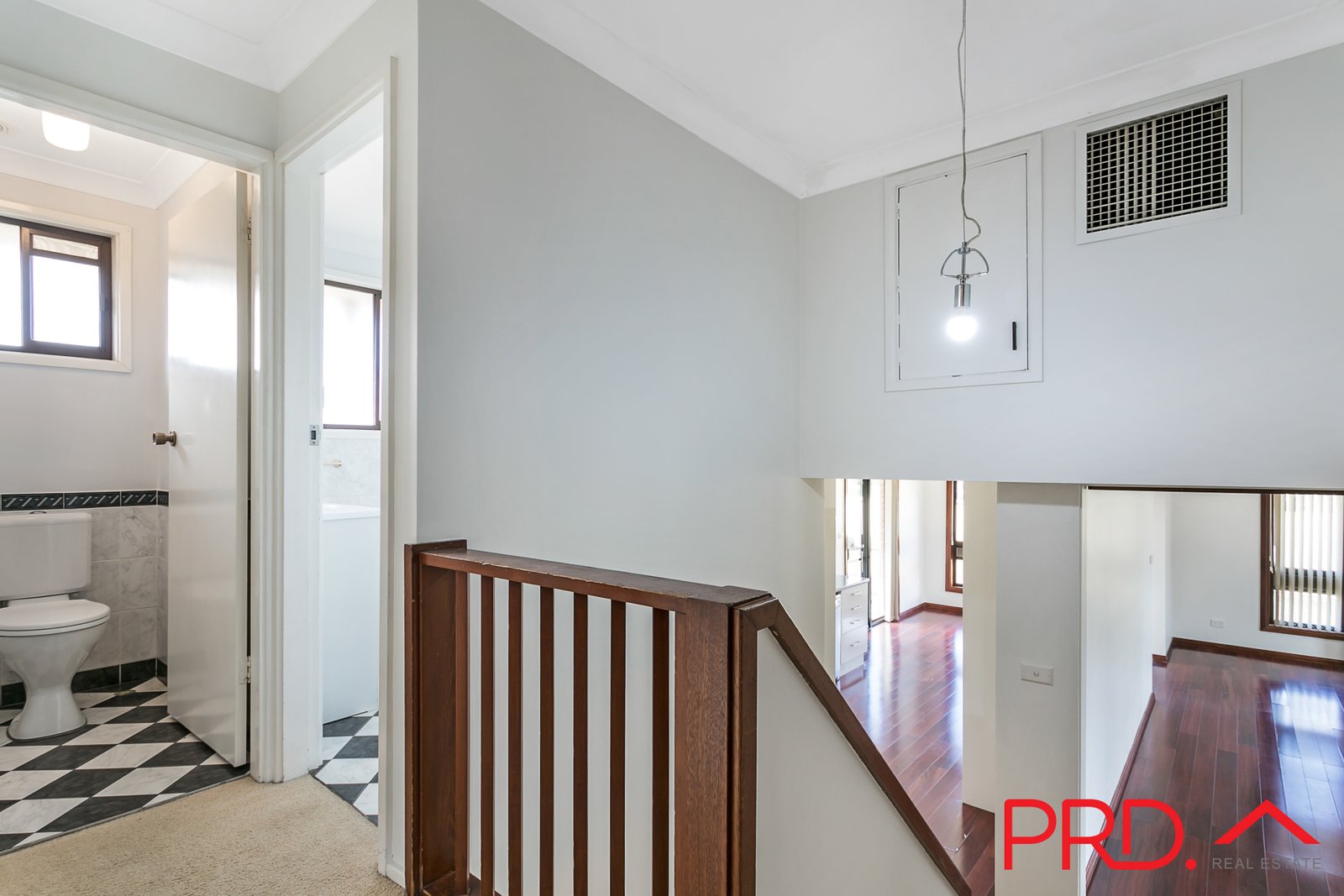 17 Kinarra Street TAMWORTH 12