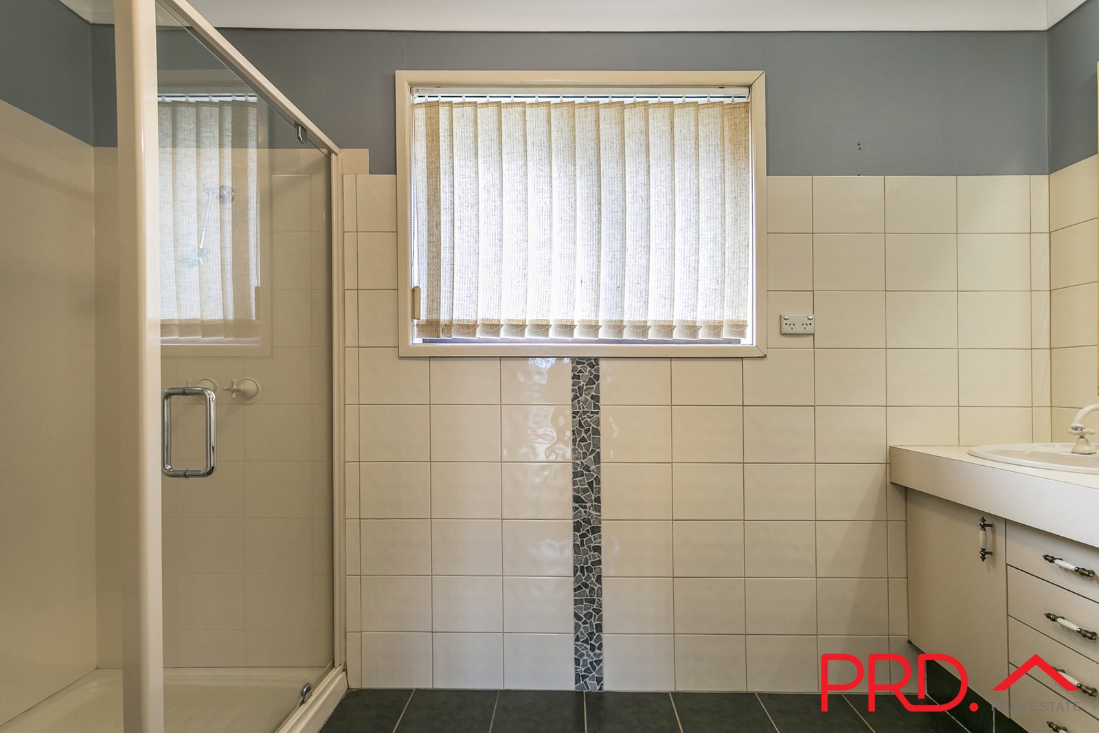 17 Kinarra Street TAMWORTH 14