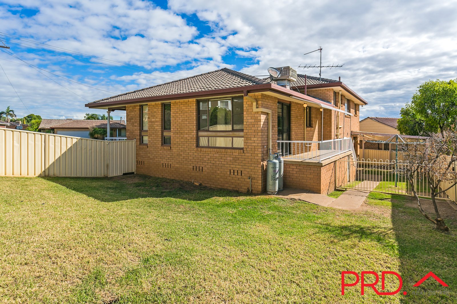 17 Kinarra Street TAMWORTH 26