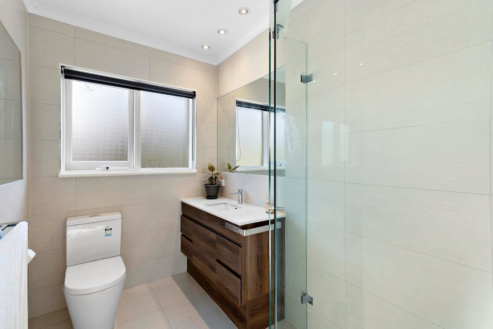 Real Estate and Property in 1/7 Kooyong Road, Caulfield North, VIC