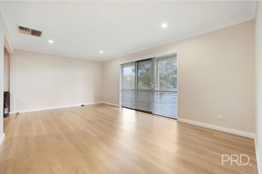 17 Kuloomba Street TAMWORTH 12
