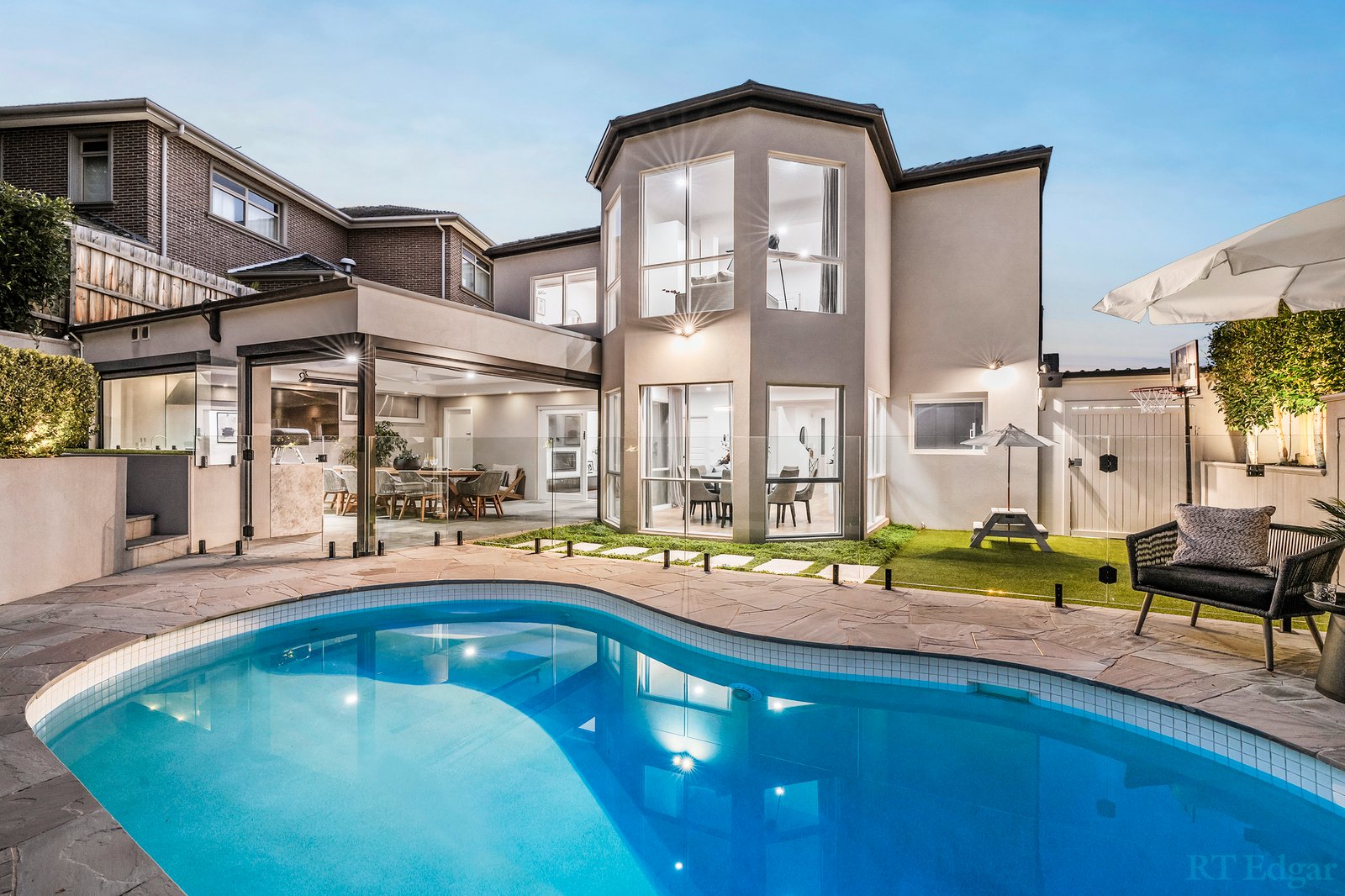 Real Estate and Property in 17 Lachlan Grange, Bulleen, VIC