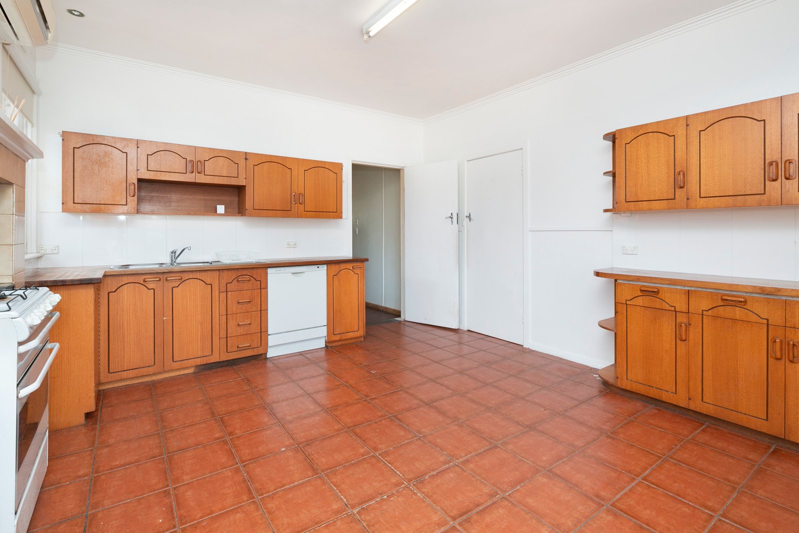 17 Lake Street WENDOUREE 2