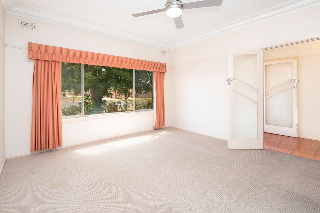 17 Lake Street WENDOUREE 2