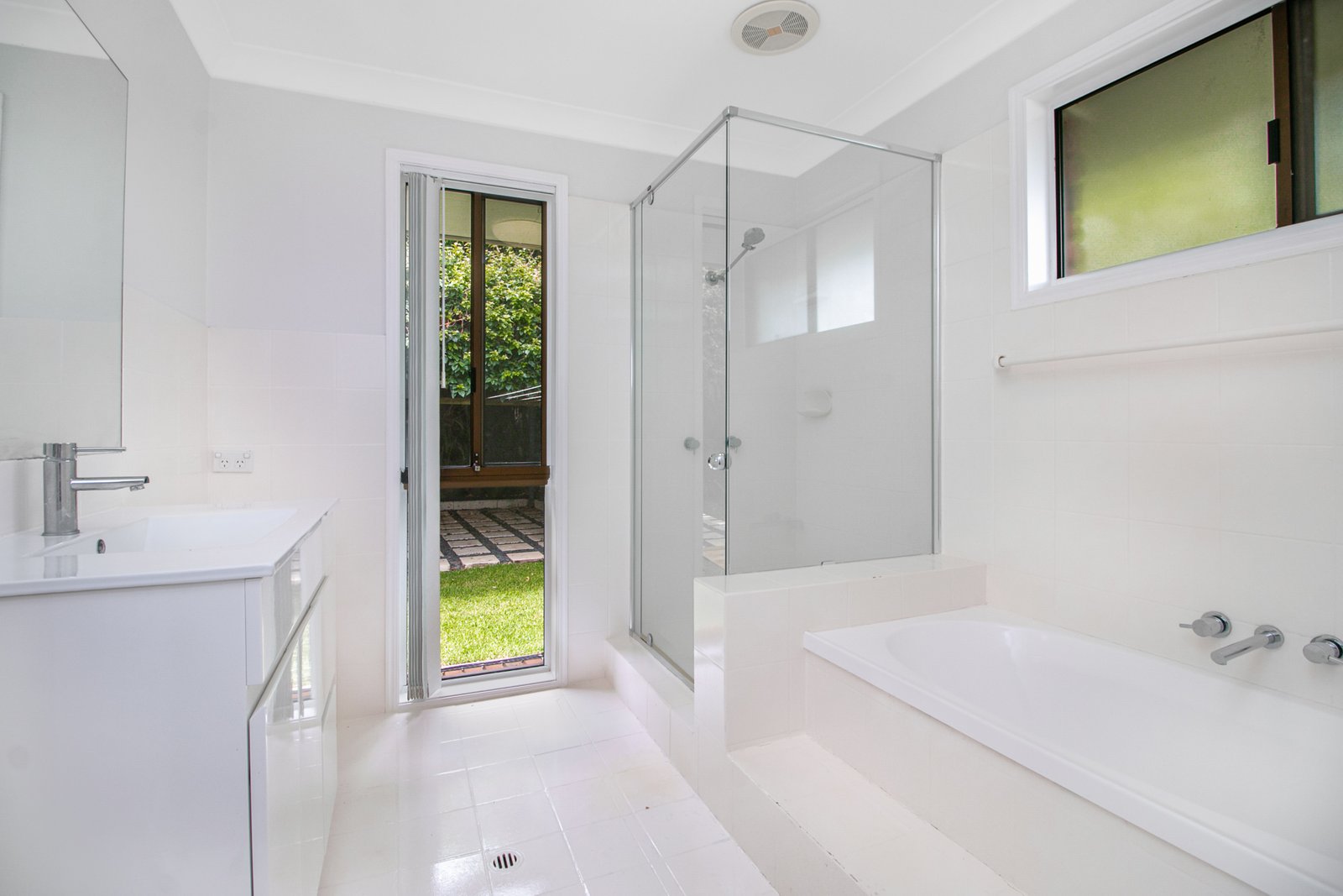 17 Lakeview Parade TWEED HEADS SOUTH NSW 2486