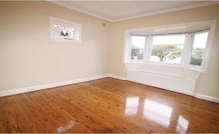 17 Lamrock Avenue RUSSELL LEA 4