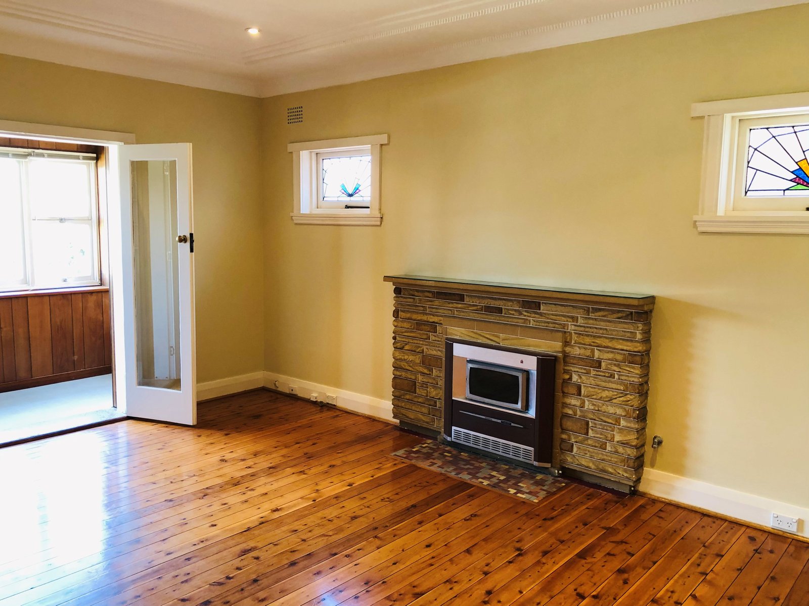 17 Lamrock Avenue RUSSELL LEA 5