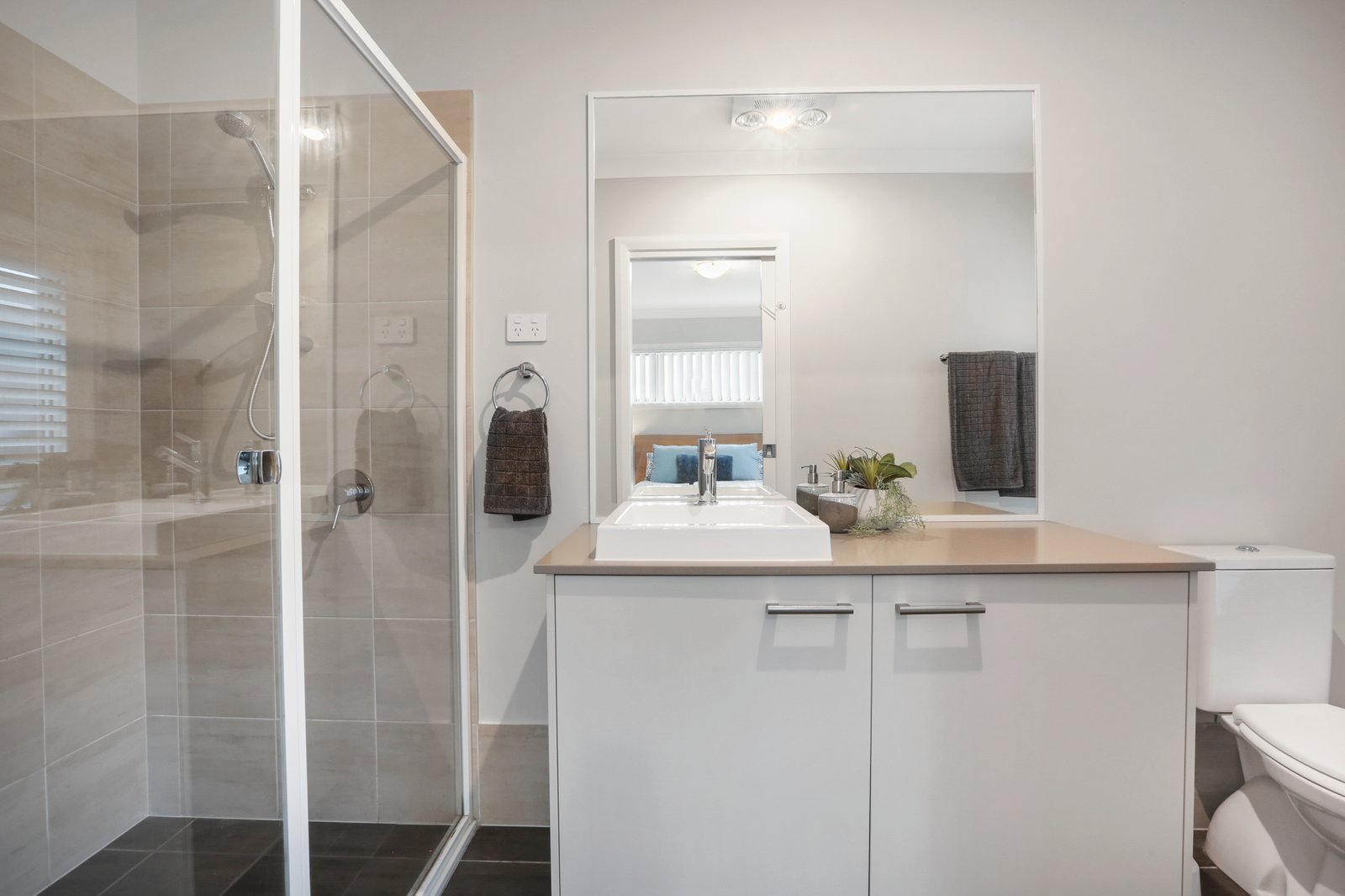 17 Lapwing Place HORSLEY 7