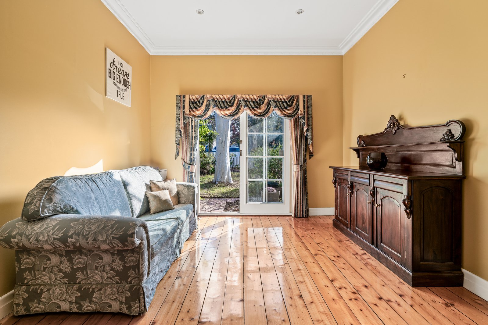 Real Estate and Property in 17 Latona Avenue, Preston, VIC