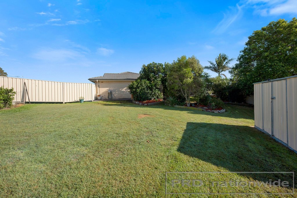 17 Laurina Avenue THORNTON 2