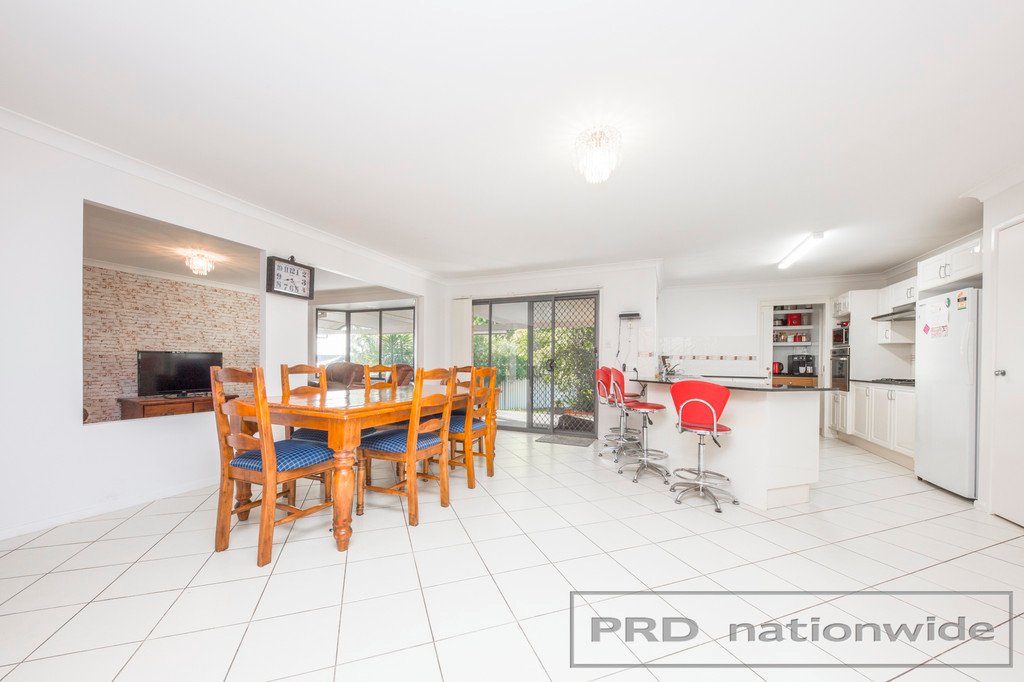 17 Laurina Avenue THORNTON 9