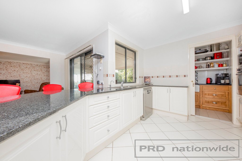 17 Laurina Avenue THORNTON 10