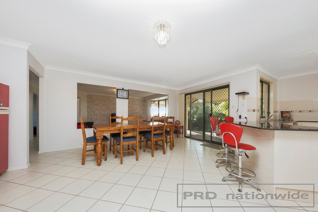 17 Laurina Avenue THORNTON 12