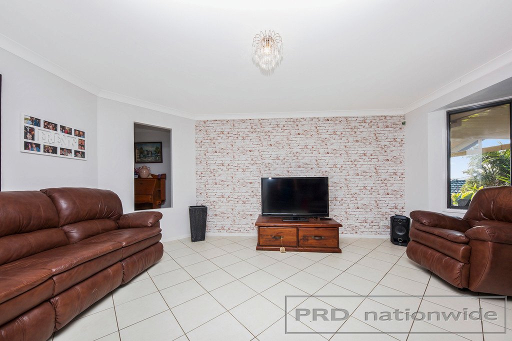 17 Laurina Avenue THORNTON 13