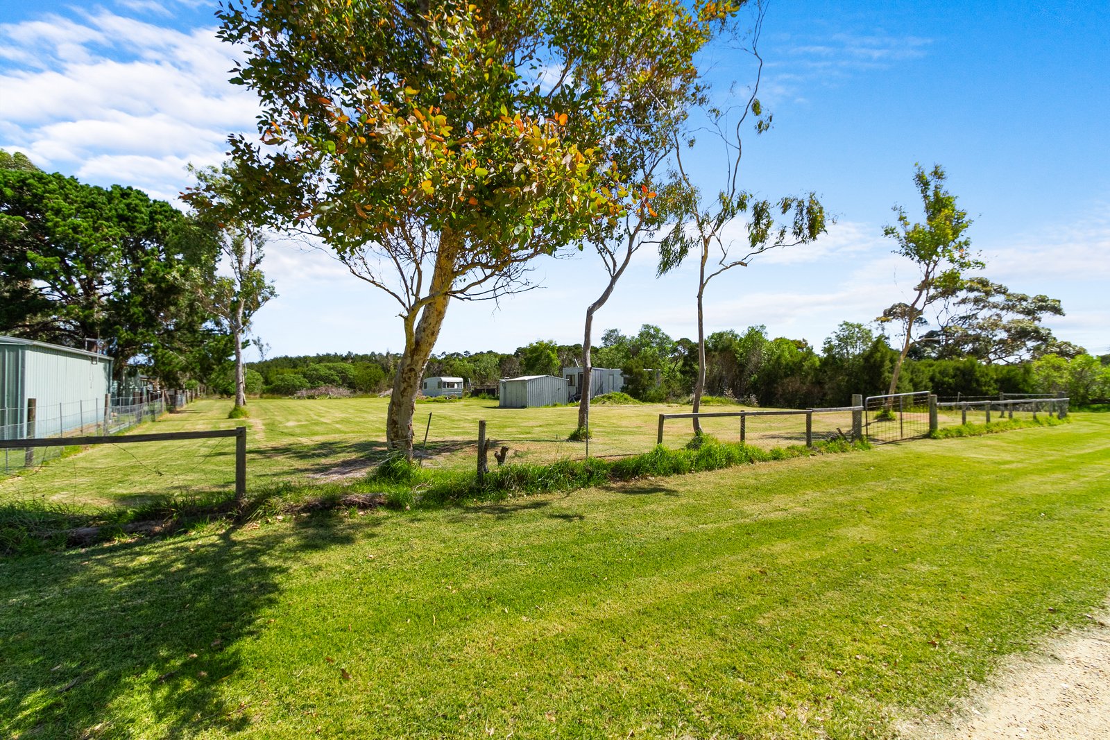 Real Estate and Property in 17 Le Grand Avenue, Hollands Landing, VIC