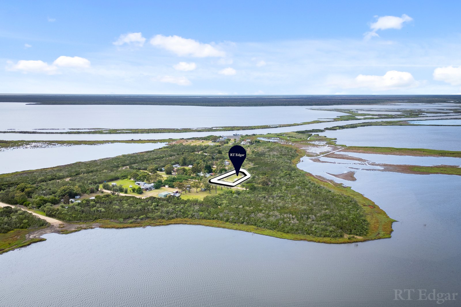 Real Estate and Property in 17 Le Grand Avenue, Hollands Landing, VIC