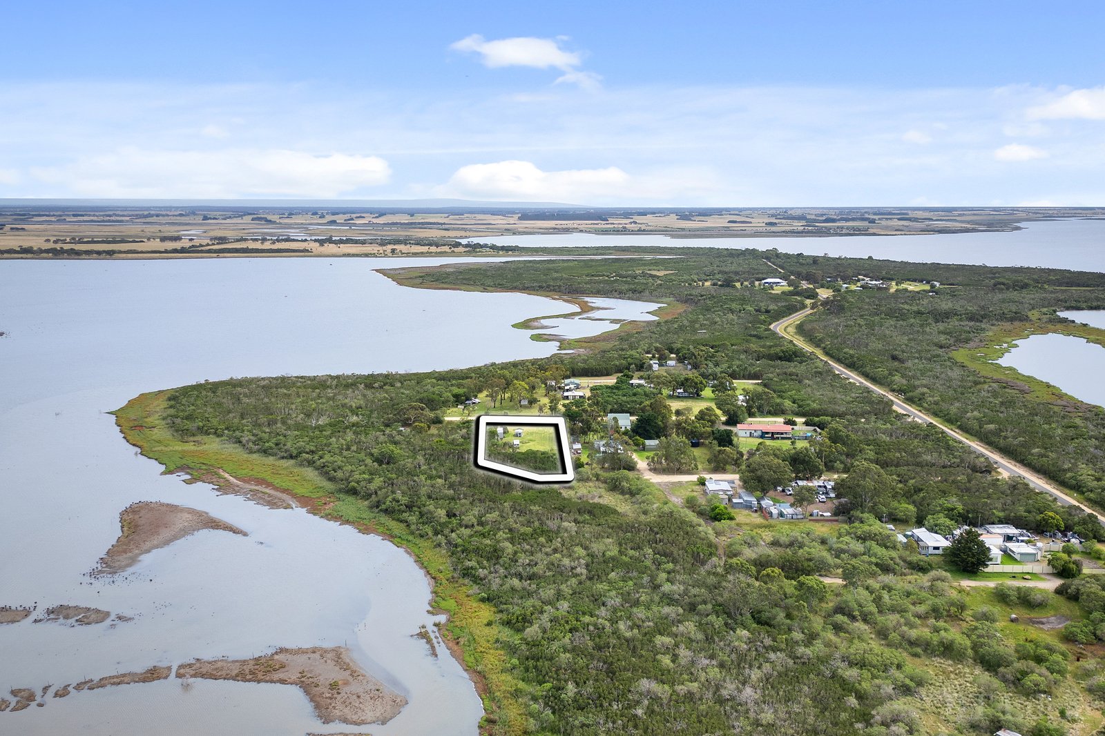Real Estate and Property in 17 Le Grand Avenue, Hollands Landing, VIC