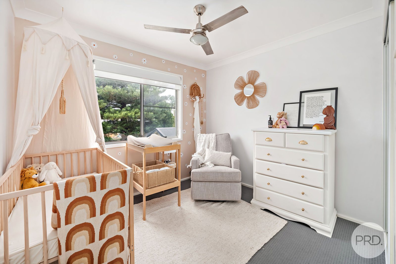 17 Lloyd George Grove TANILBA BAY 14