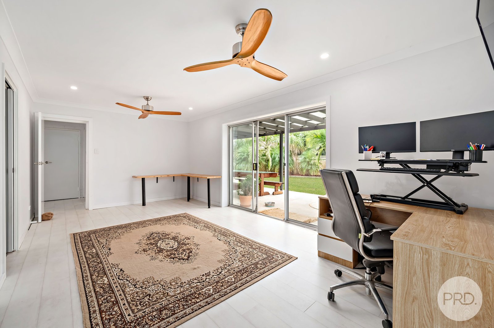 17 Lloyd George Grove TANILBA BAY 17