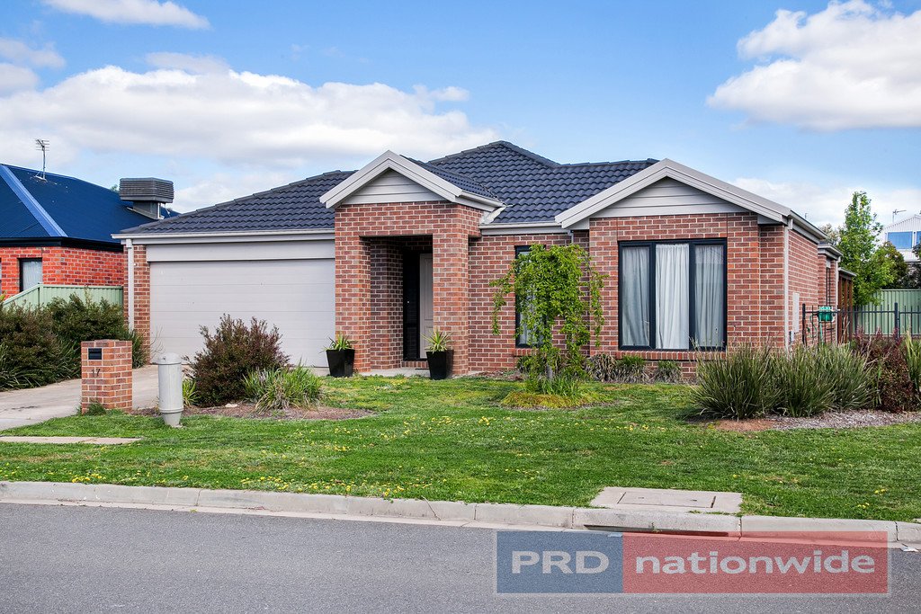 17 Lowry Crescent MINERS REST 1
