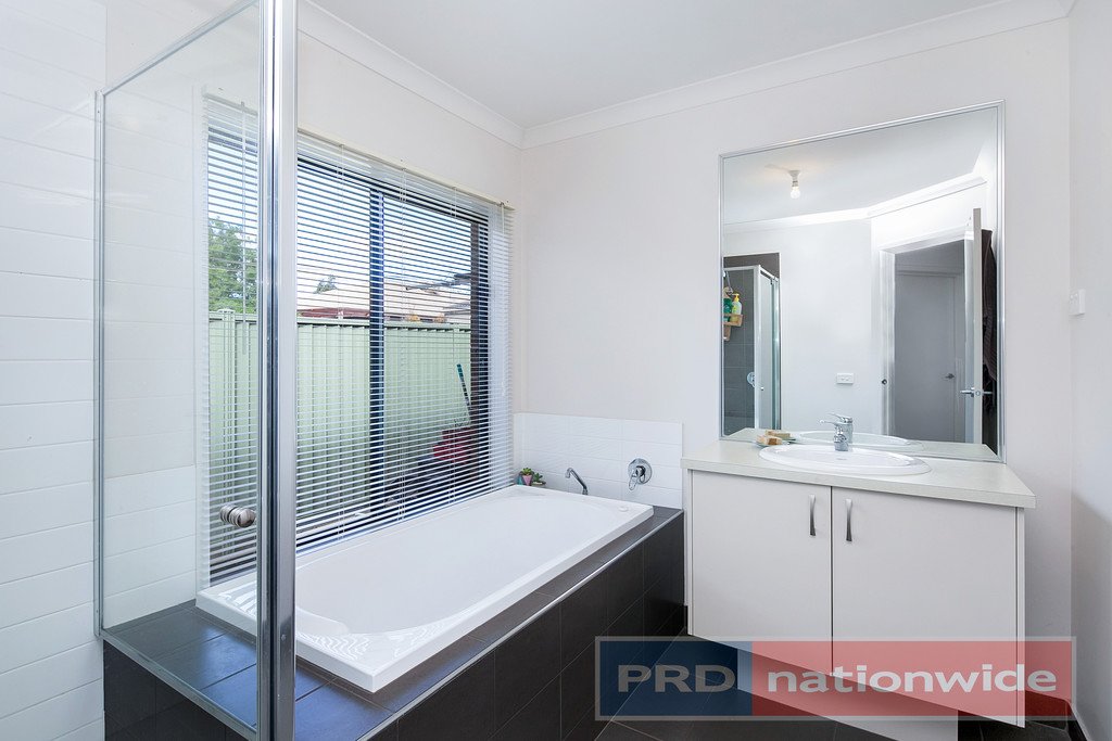 17 Lowry Crescent MINERS REST 10