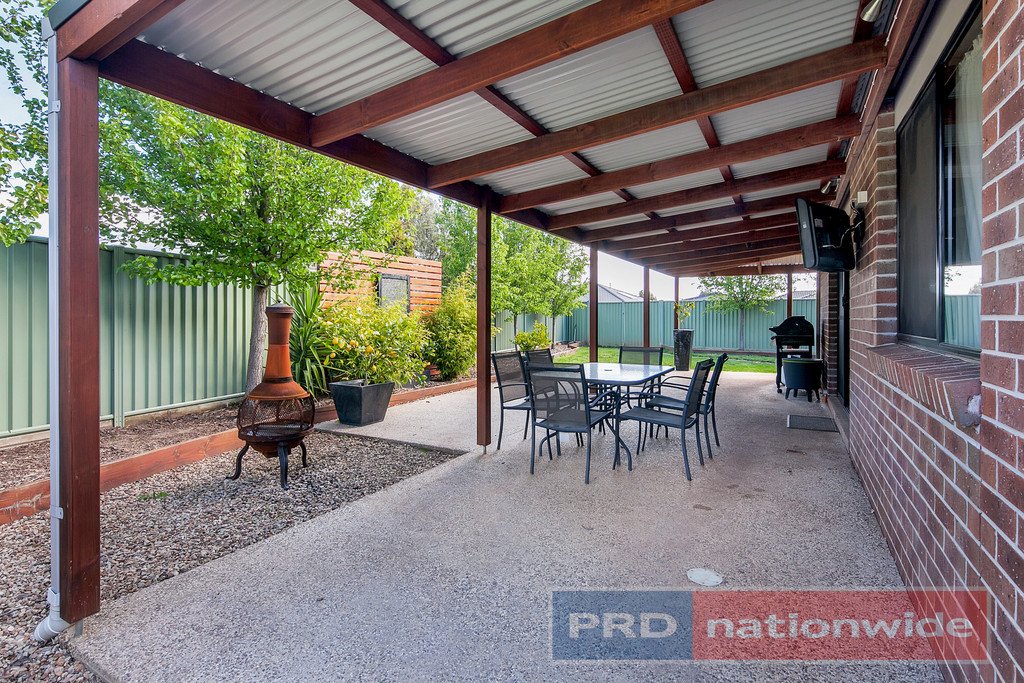 17 Lowry Crescent MINERS REST 11