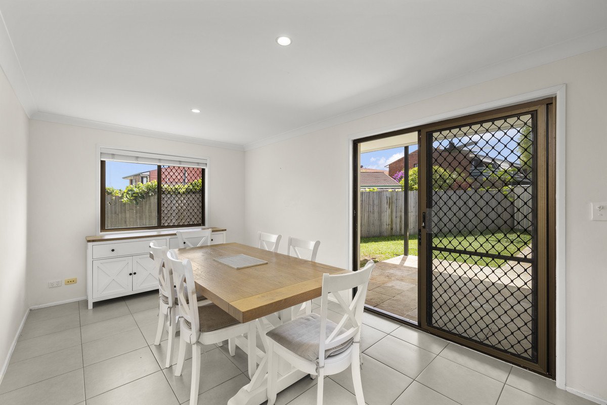 17 Mackay Place BURLEIGH WATERS 6
