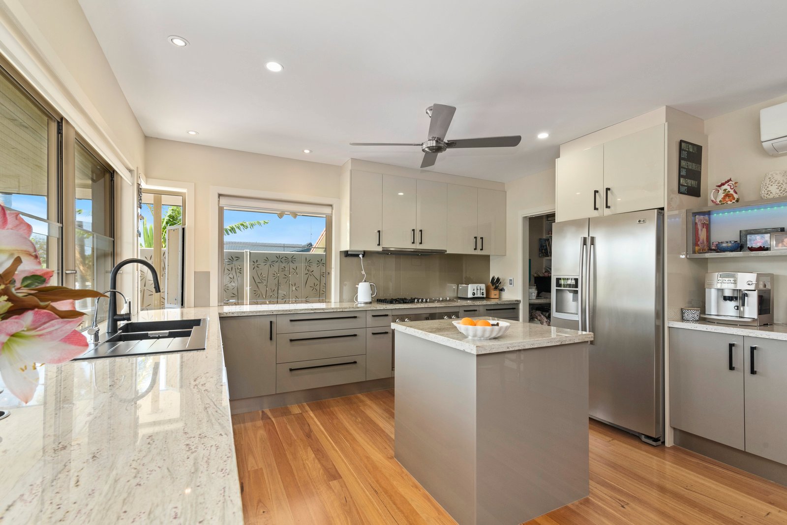 17 Mackerel Court PALM BEACH 11